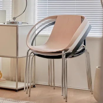 Металлические современные стулья Столовая Кухня Эргономичный зал для вечеринок Скандинавские штабелируемые стулья Походная мебель для патио